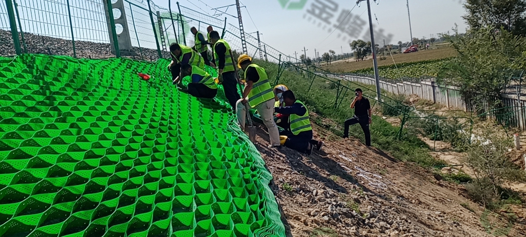 呼和浩特铁路边坡生态修复工程